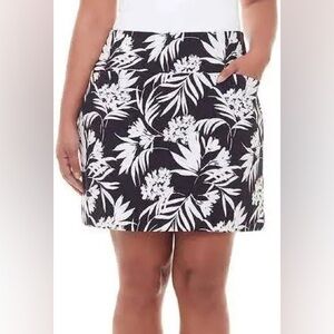 Black and White Floral Skort